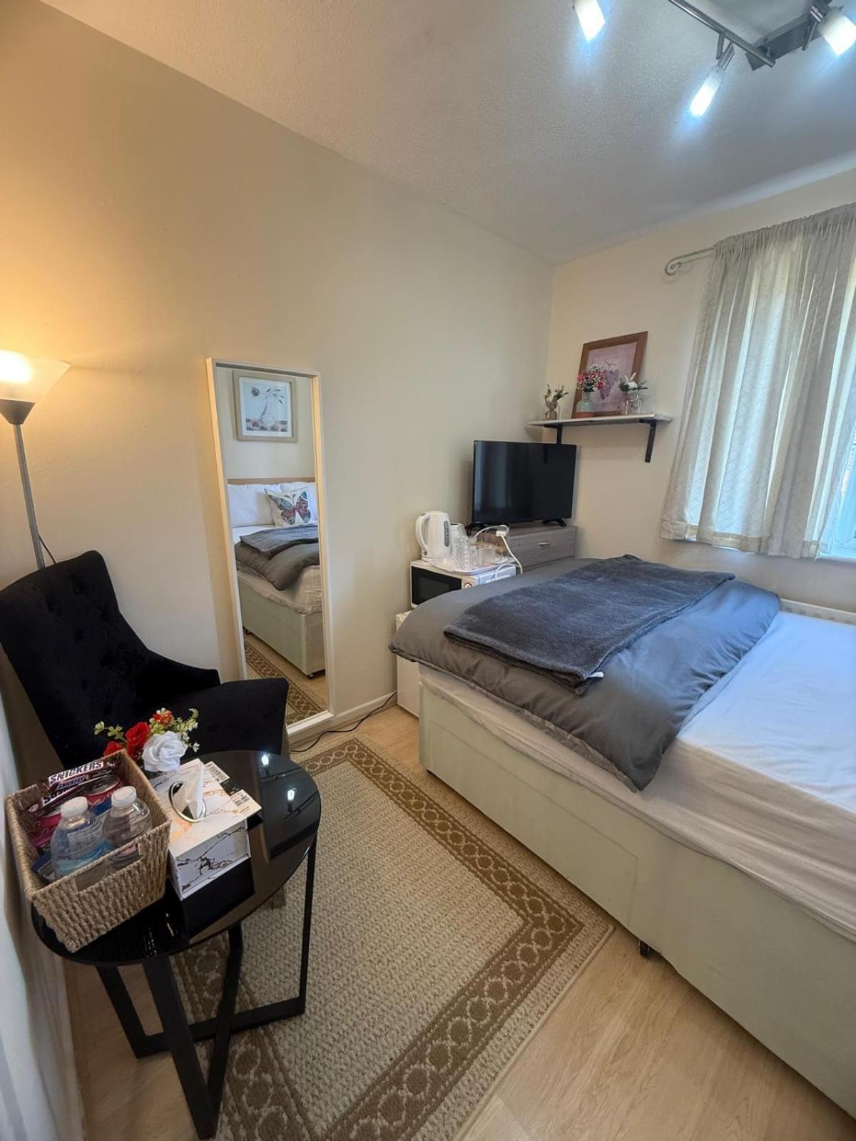 Rayyan Premium For Family & Solo In * Birmingham