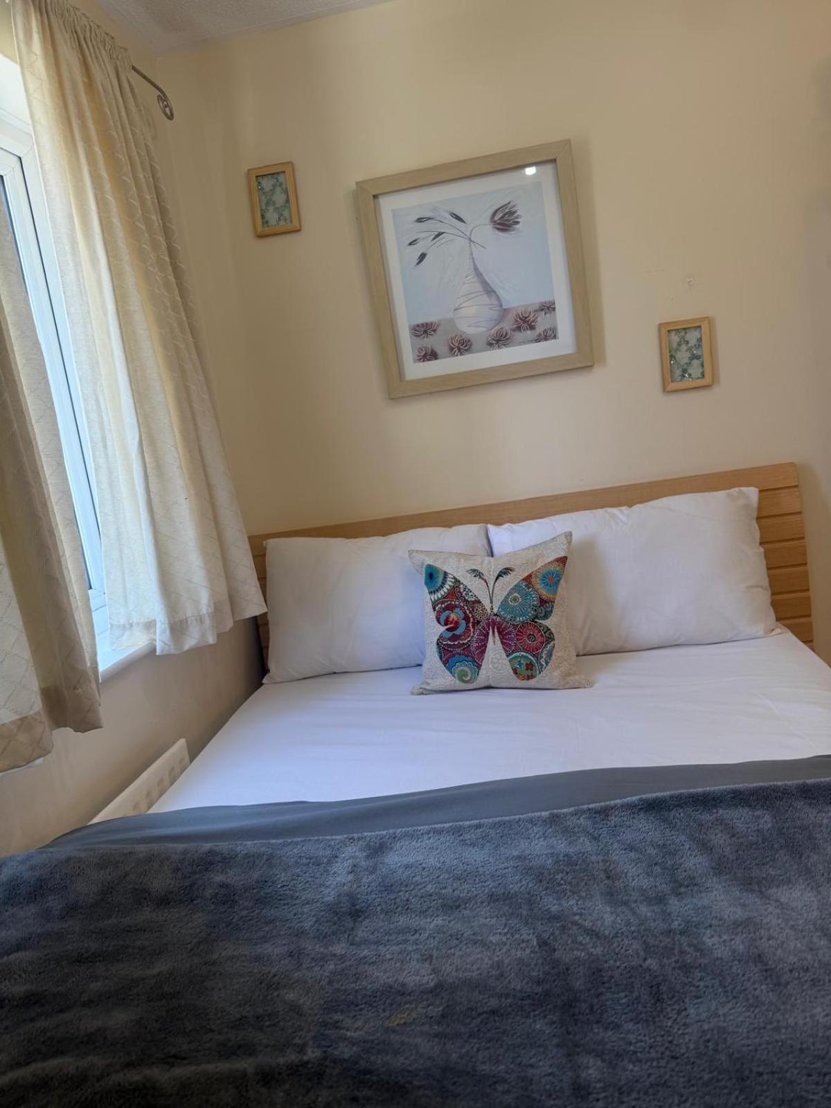 Rayyan Premium For Family & Solo In Birmingham